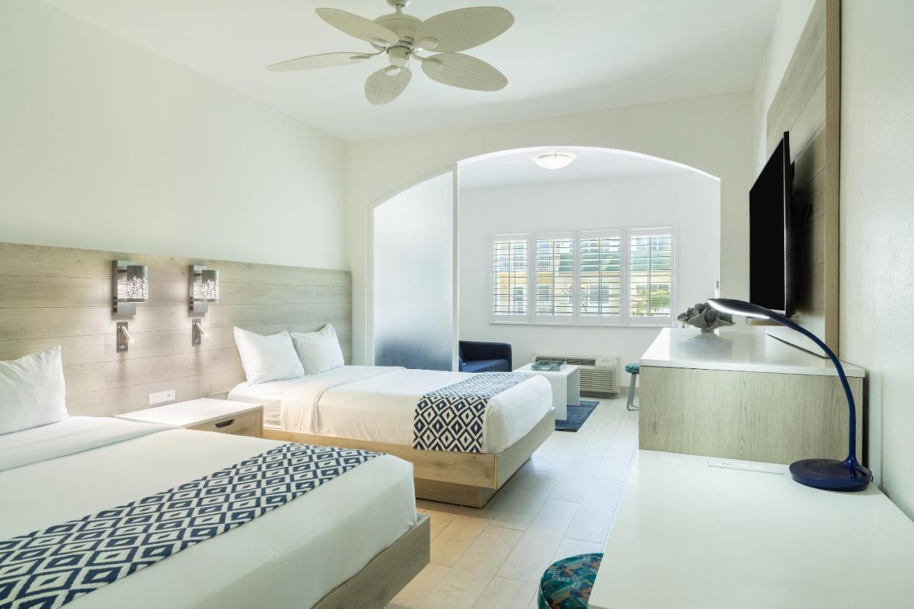 Ports Of Call Resort Grace Bay Exterior foto