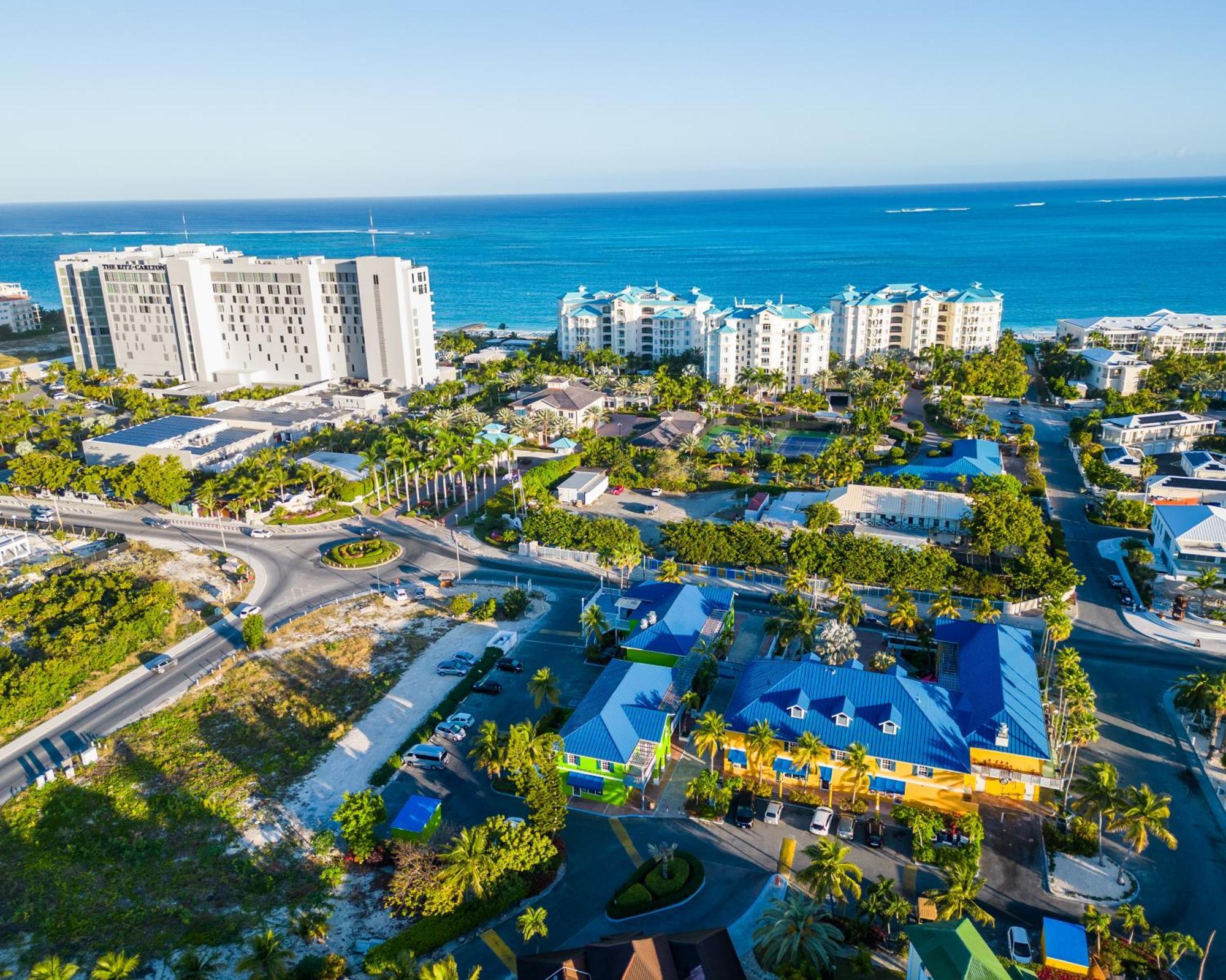 Ports Of Call Resort Grace Bay Exterior foto